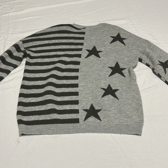 BLACK & GREY AMERICAN FLAG‎ KNIT PULLOVER SIZE M - Picture 8 of 8